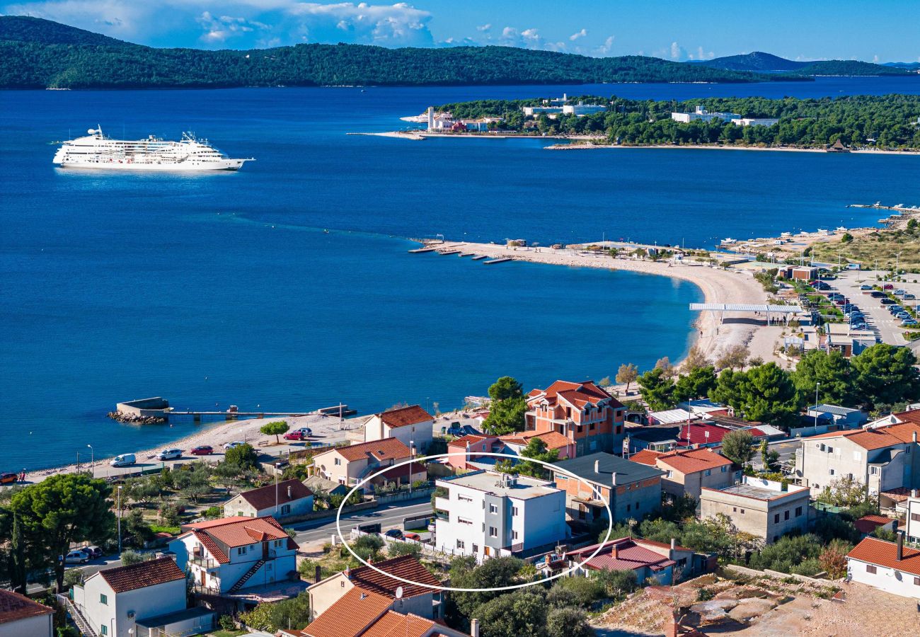 Apartment in Šibenik-Brodarica - Luxury Three Bedroom Apartment Velic C