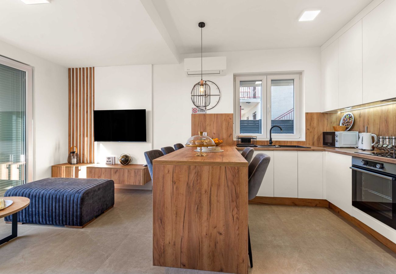 Apartment in Šibenik-Brodarica - Cozy Two Bedroom Apartment Velic A