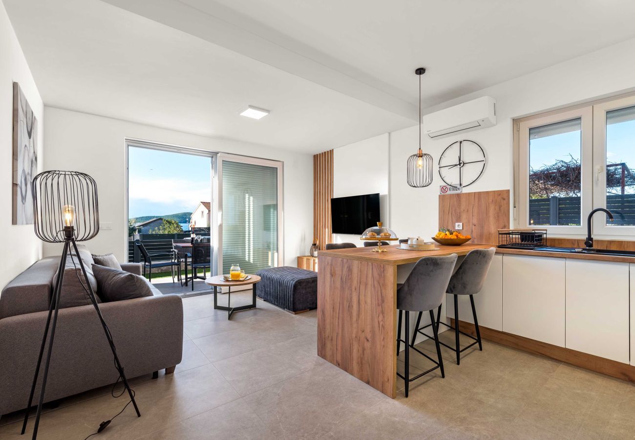 Apartment in Šibenik-Brodarica - Cozy Two Bedroom Apartment Velic A