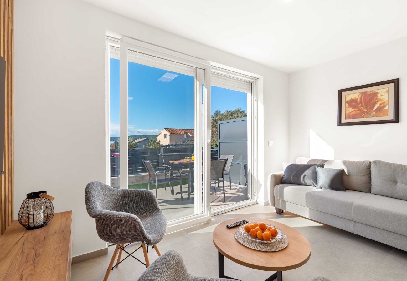 Apartment in Šibenik-Brodarica - Cozy Two Bedroom Apartment Velic B