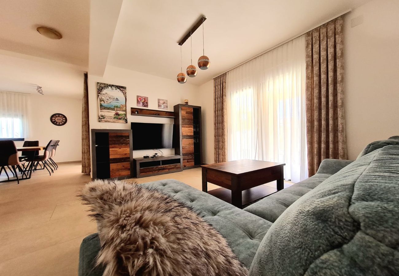 Villa in Krnica - Villa Casalinga with Jacuzzi