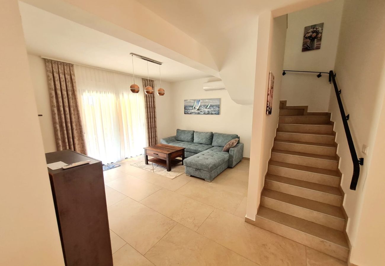 Villa in Krnica - Villa Casalinga with Jacuzzi