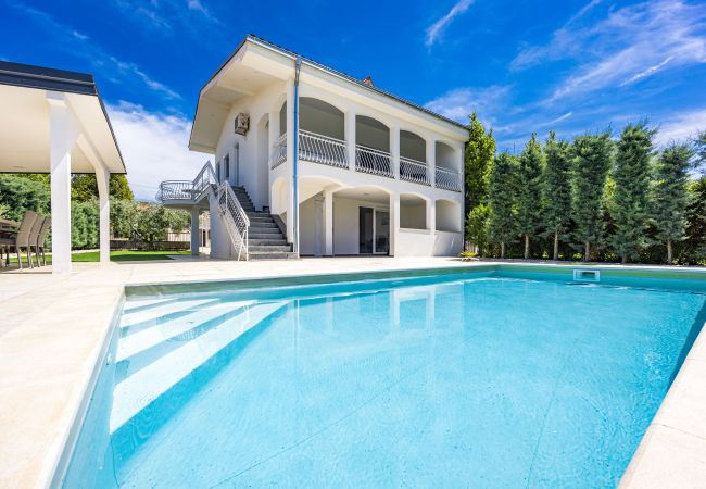 Apartment in Kukci - Apartment Susanne 2 with Shared Pool near Porec