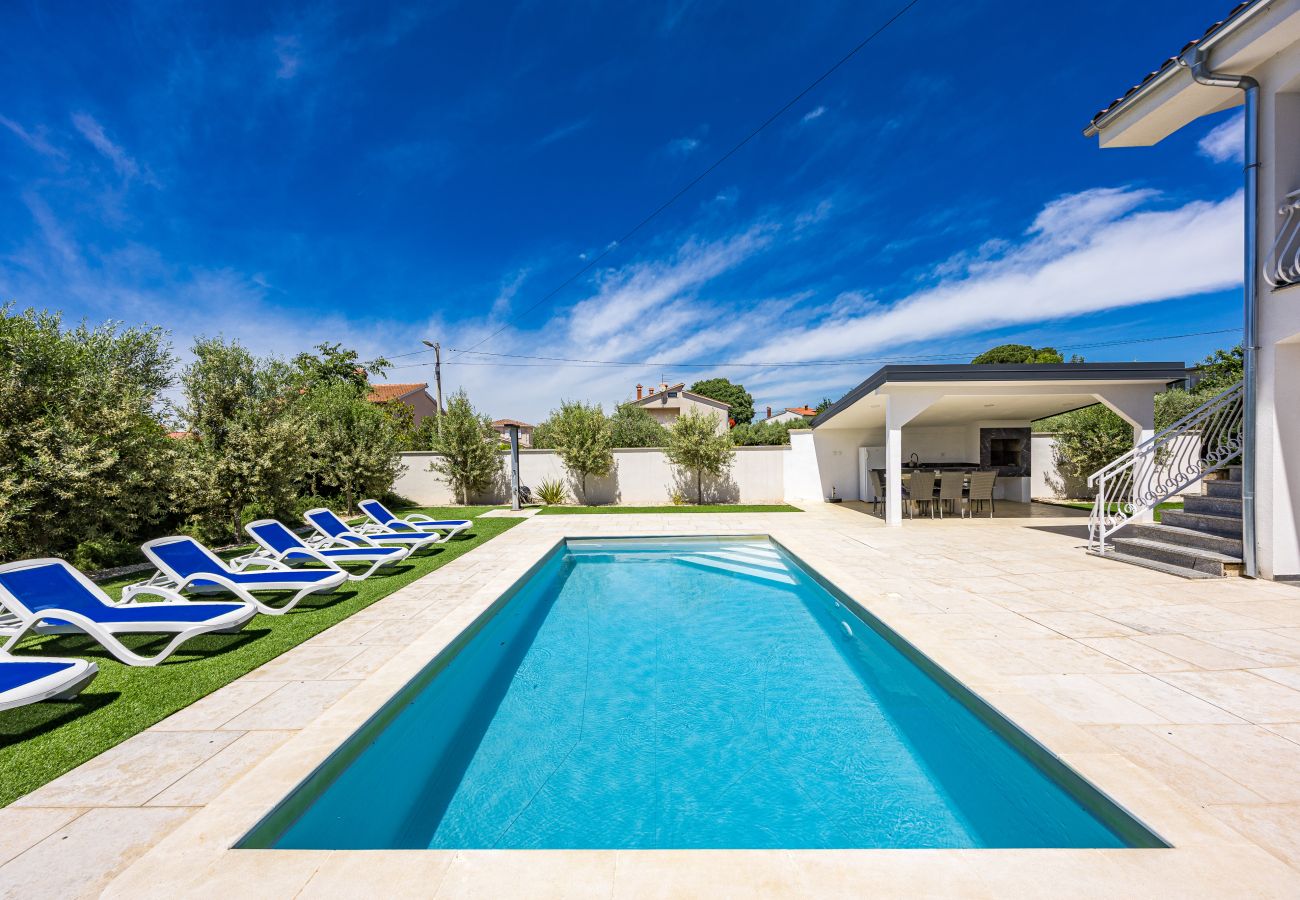 Apartment in Kukci - Apartment Susanne 2 with Shared Pool near Porec