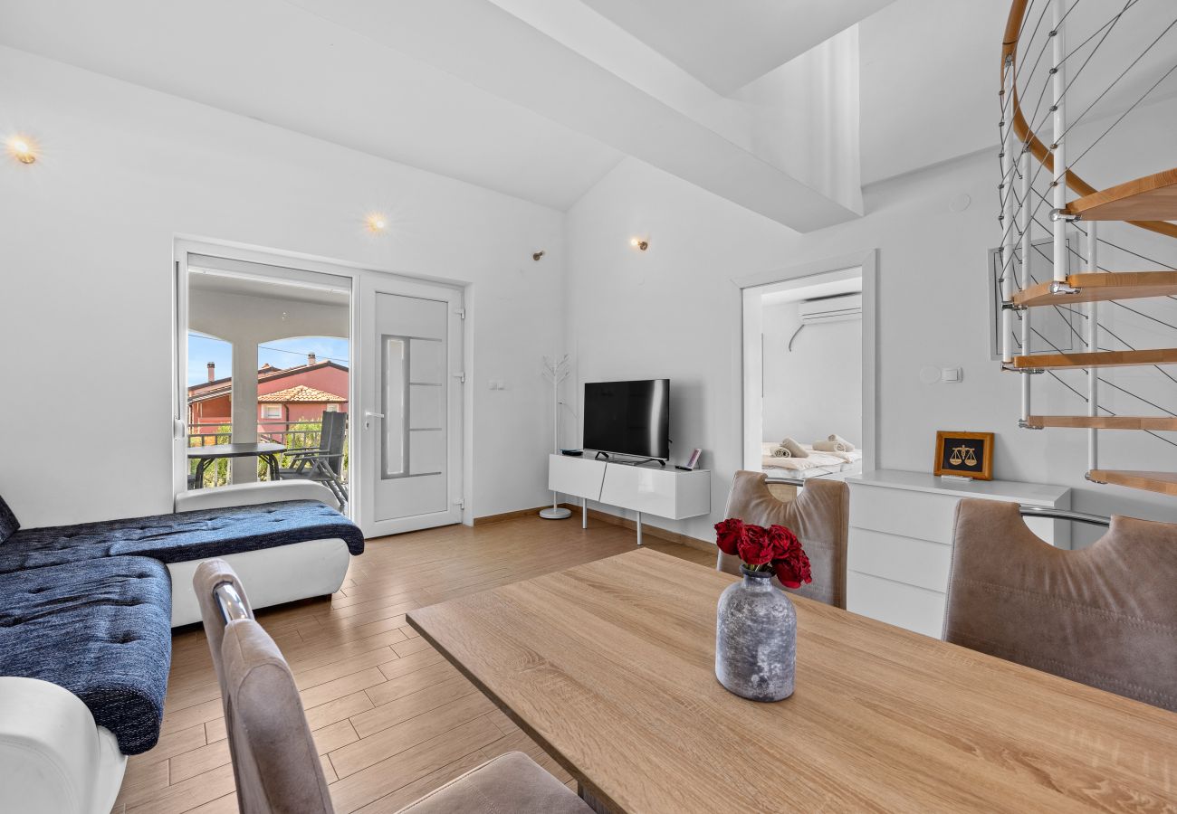 Apartment in Kukci - Apartment Susanne 2 with Shared Pool near Porec