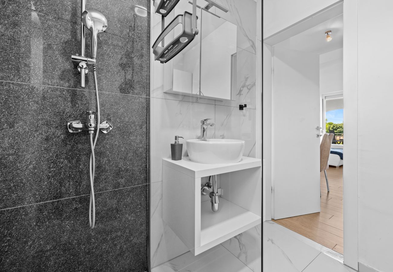 Apartment in Kukci - Apartment Susanne 2 with Shared Pool near Porec