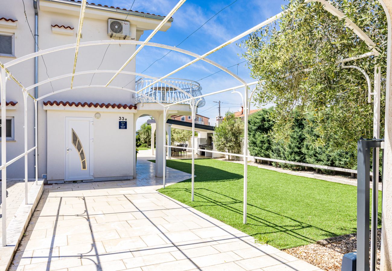 Apartment in Kukci - Apartment Susanne 2 with Shared Pool near Porec