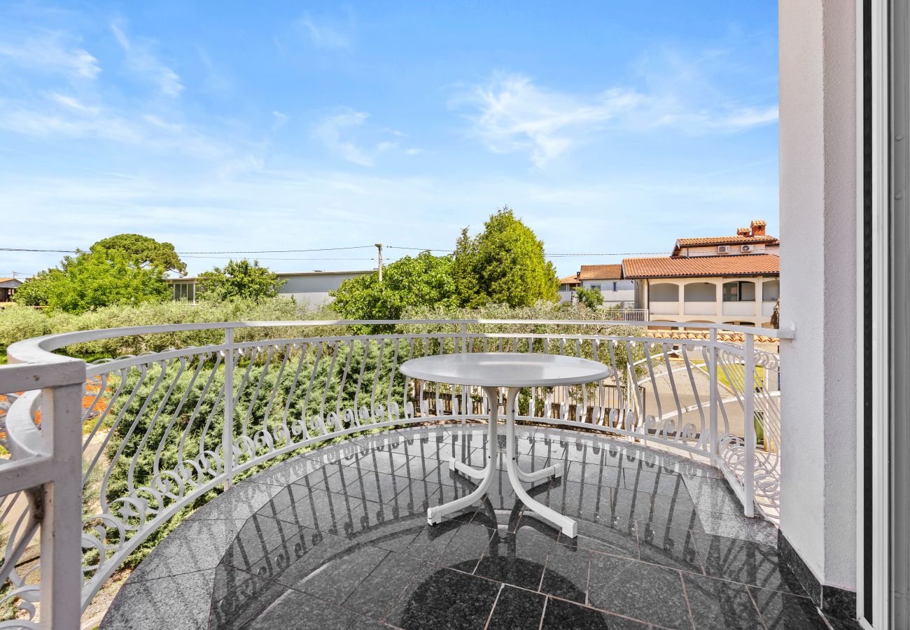 Apartment in Kukci - Apartment Susanne 1 with Shared Pool near Porec