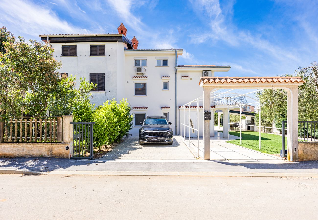 Apartment in Kukci - Apartment Susanne 1 with Shared Pool near Porec