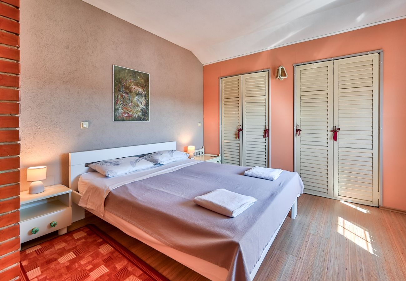 Apartment in Pula - Cute Apartment Oscar in Pula