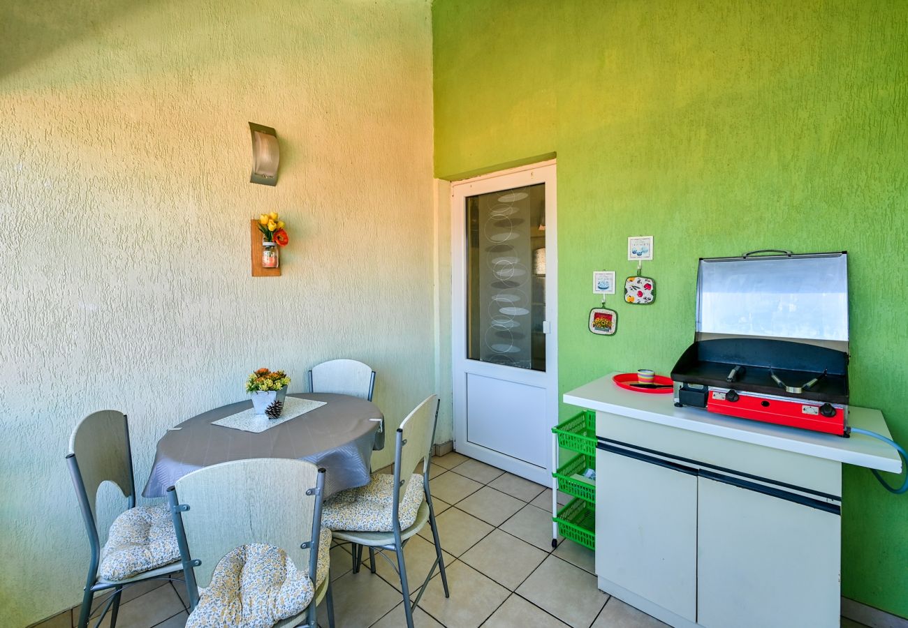 Apartment in Pula - Cute Apartment Oscar in Pula