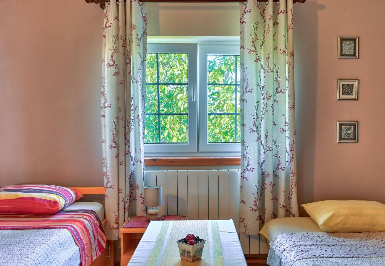 Apartment in Pula - Cute Apartment Oscar in Pula