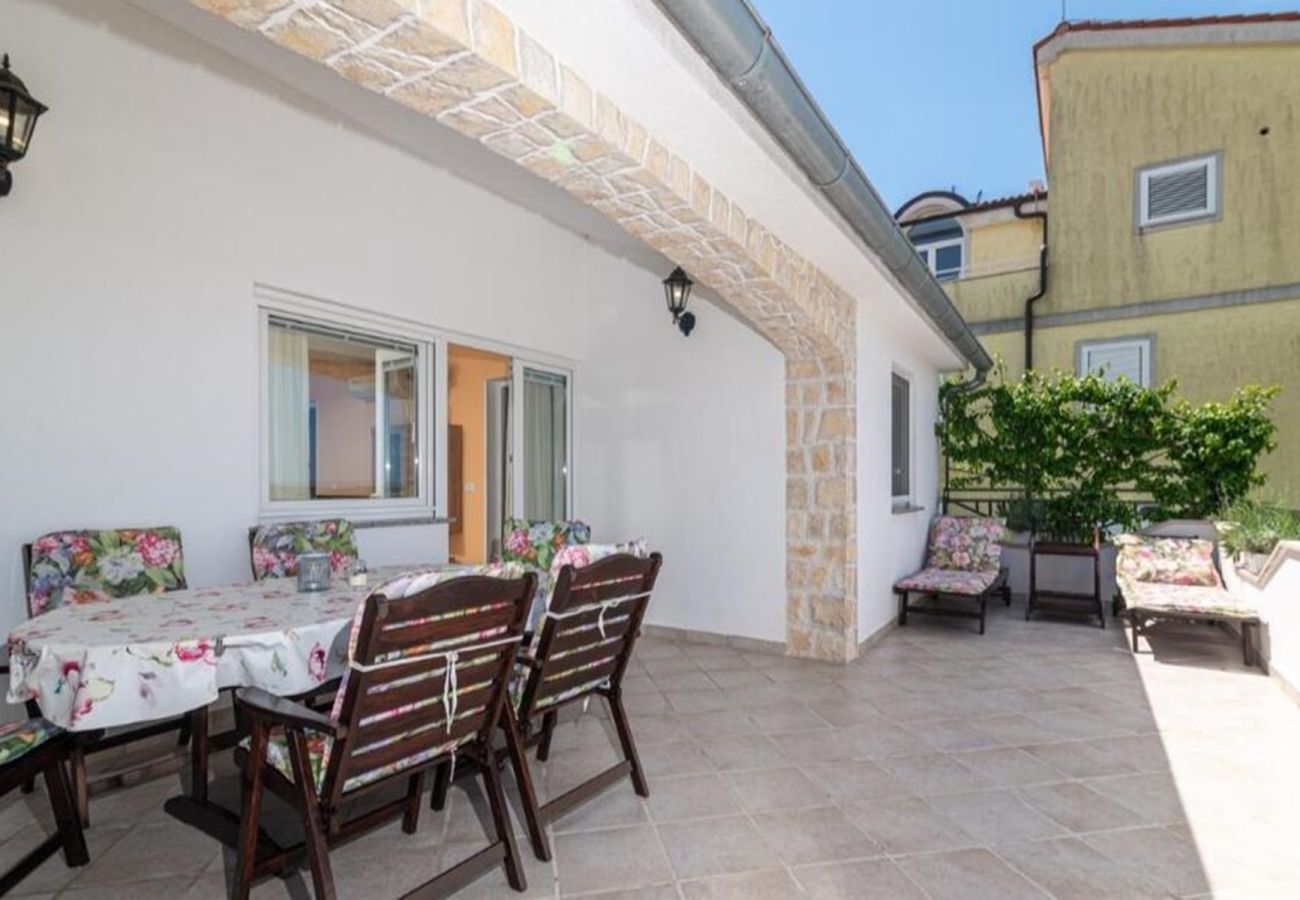 Apartment in Štinjan - Family Apartment Stinjan with Sea View