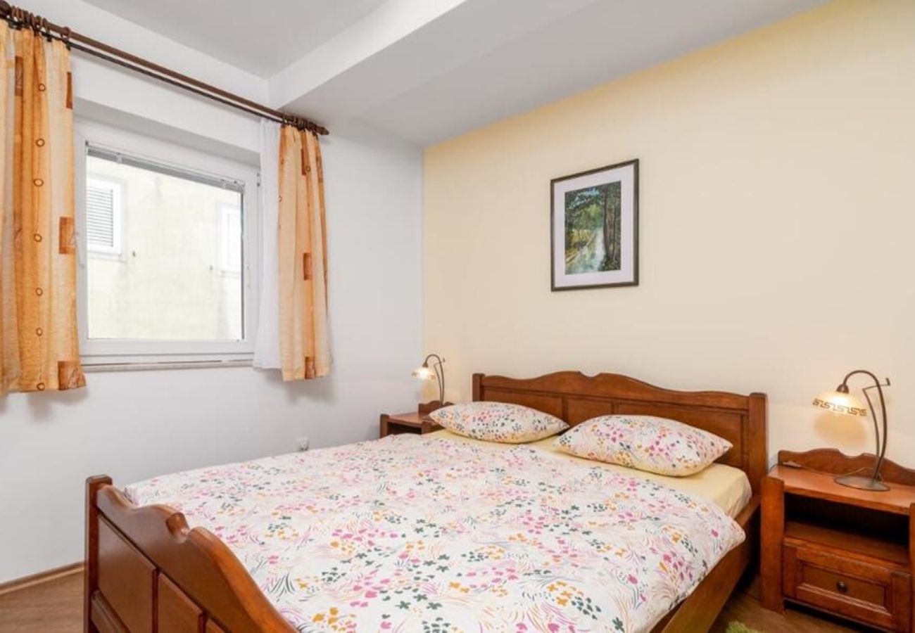 Apartment in Štinjan - Family Apartment Stinjan with Sea View