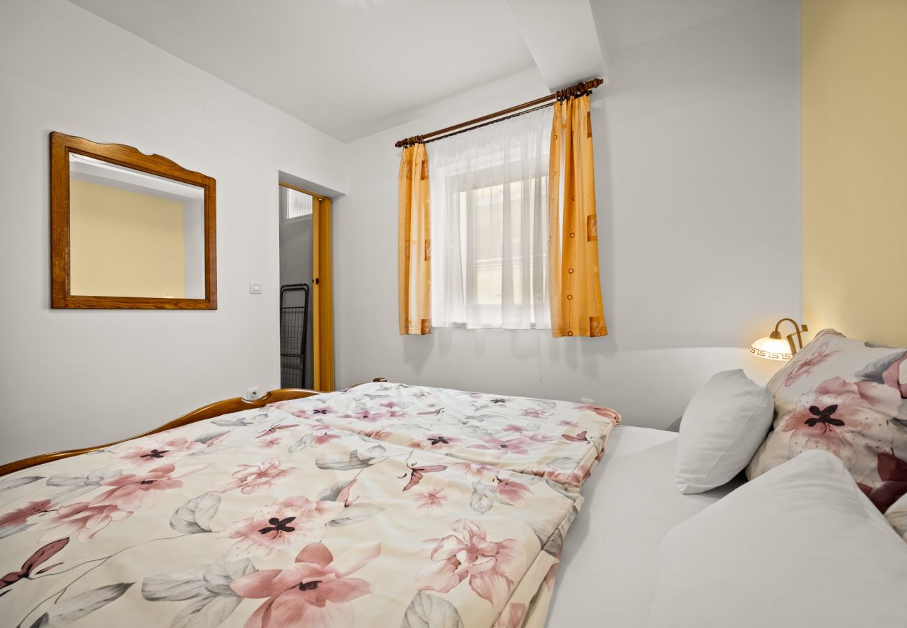 Apartment in Štinjan - Family Apartment Stinjan with Sea View