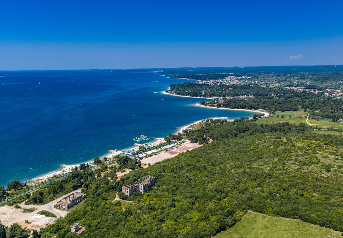Apartment in Štinjan - Family Apartment Stinjan with Sea View