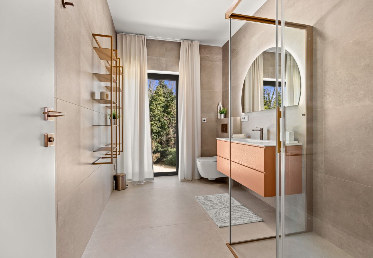 Villa in Funtana - Designer Beach Villa Limes - Pool, Spa & Games