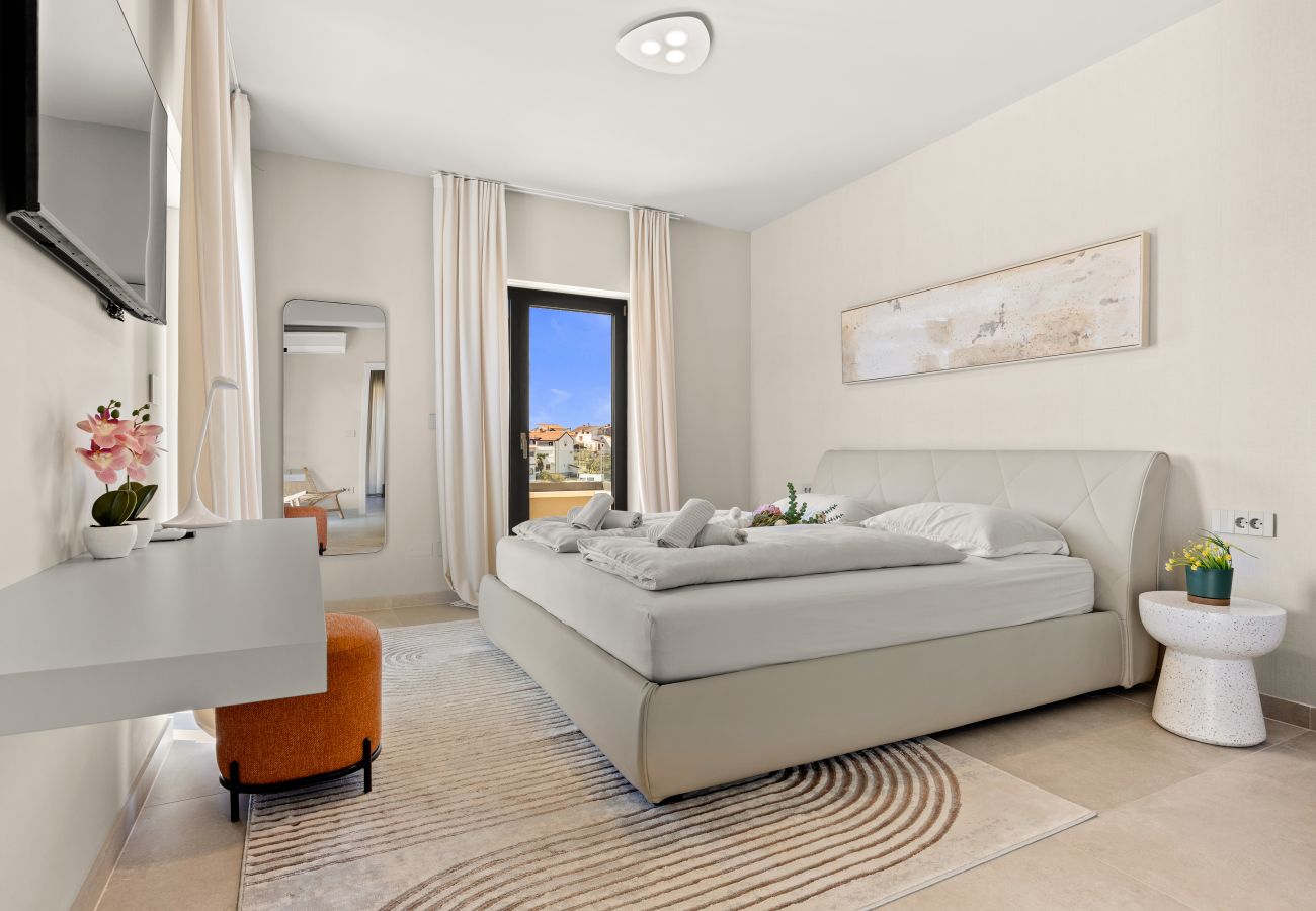 Villa in Funtana - Designer Beach Villa Limes - Pool, Spa & Games