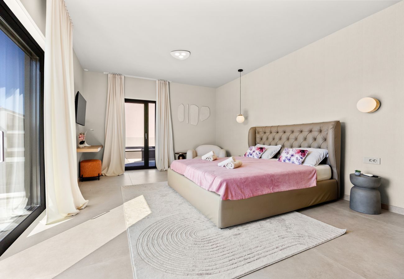 Villa in Funtana - Designer Beach Villa Limes - Pool, Spa & Games