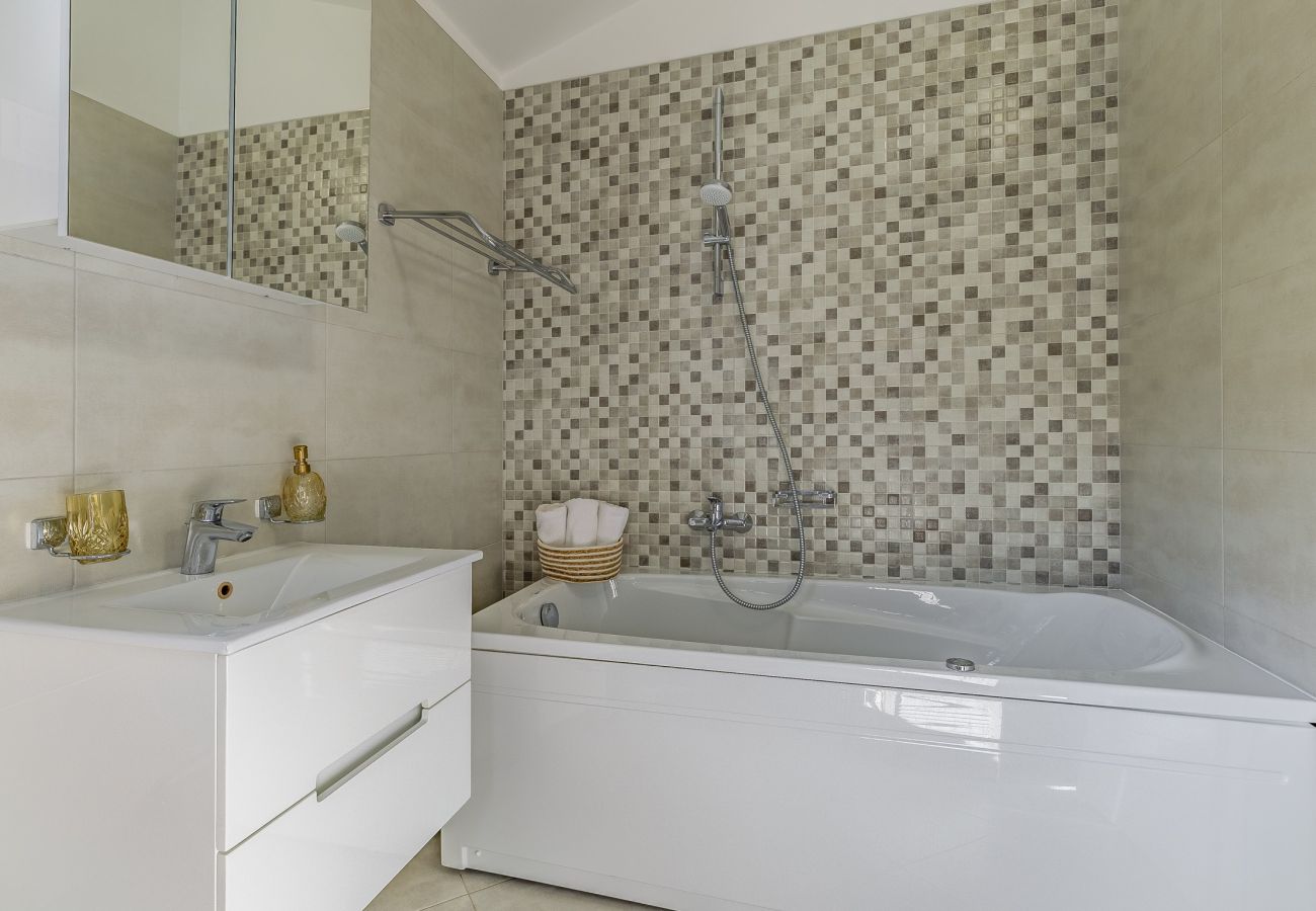 Villa in Pula - Lotus Elite Villa with Pool & Jacuzzi 7