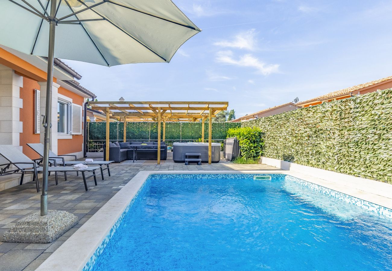 Villa in Pula - Lotus Elite Villa with Pool & Jacuzzi 7