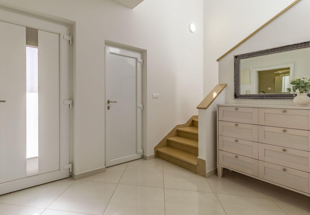 Villa in Pula - Lotus Elite Villa with Pool & Jacuzzi 10