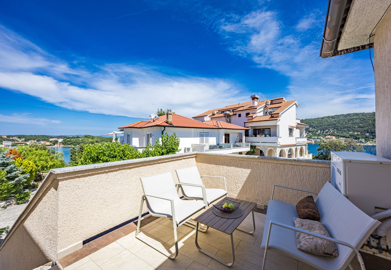 Apartment in Supetarska Draga - Apartment Nikolina 1 with Sea View