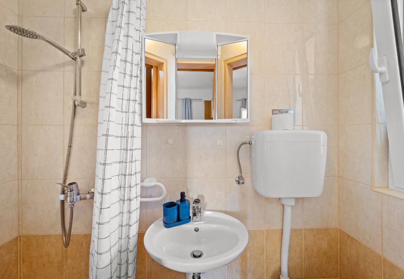 Apartment in Supetarska Draga - Apartment Nikolina 2 with Sea View