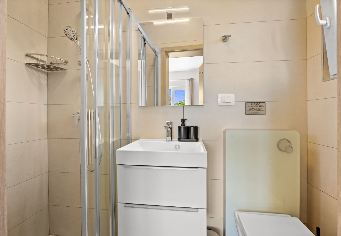 Apartment in Supetarska Draga - Apartment Nikolina 2 with Sea View