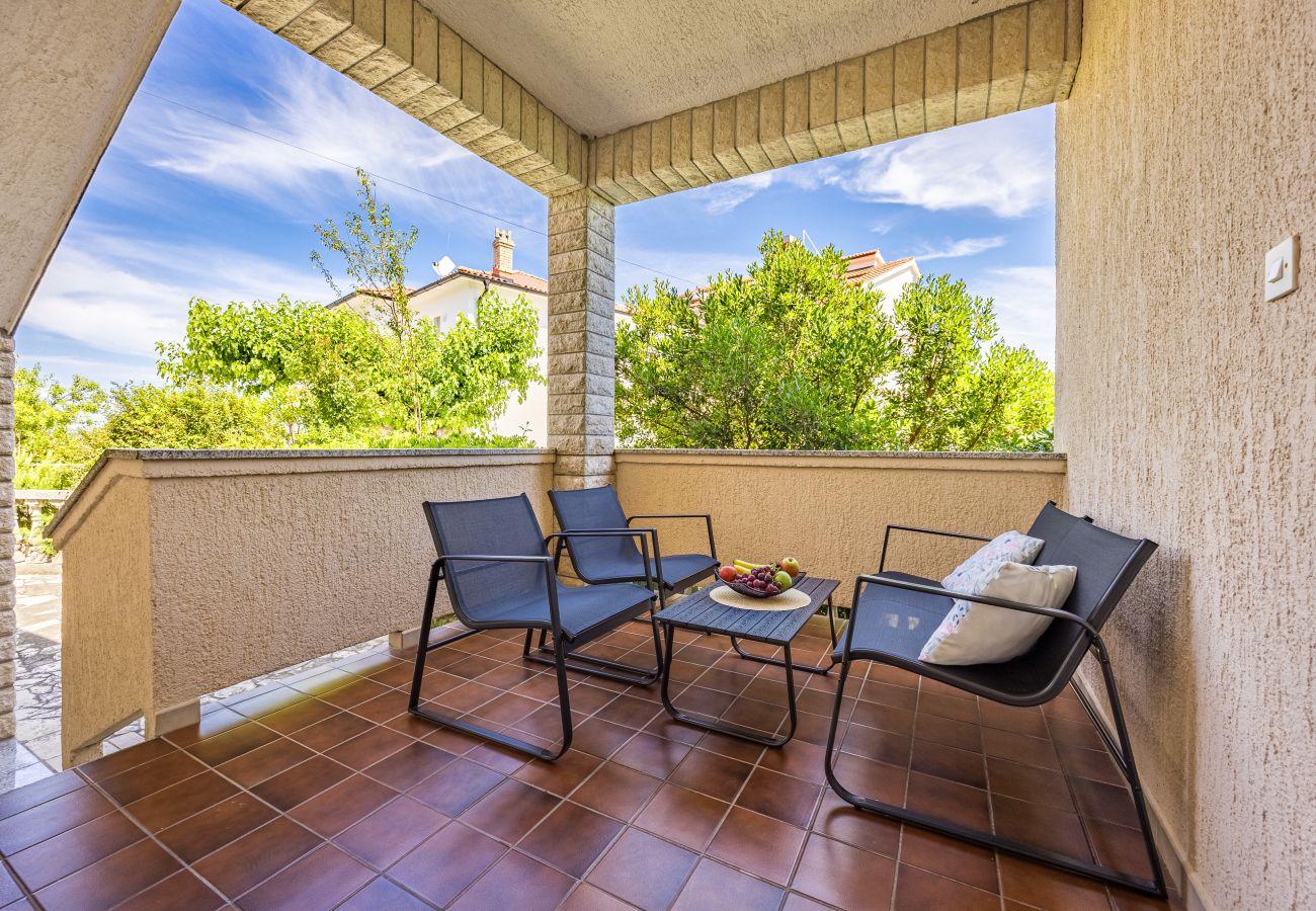 Apartment in Supetarska Draga - Apartment Nikolina 2 with Sea View