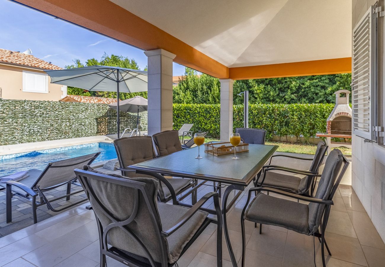 Villa in Pula - Lotus Elite Villa with Pool & Jacuzzi 11