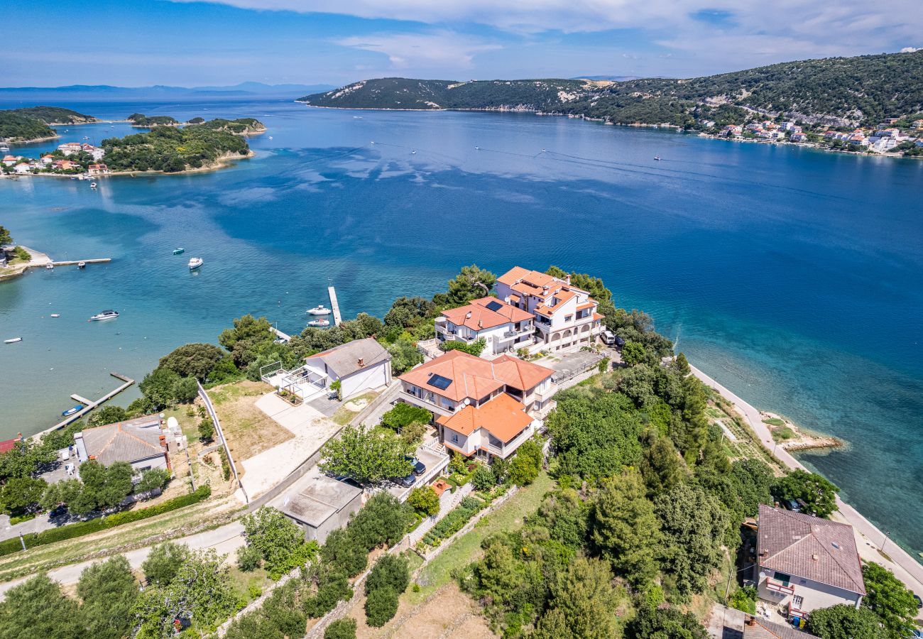 Apartment in Supetarska Draga - Apartment Nikolina 6 with Sea View