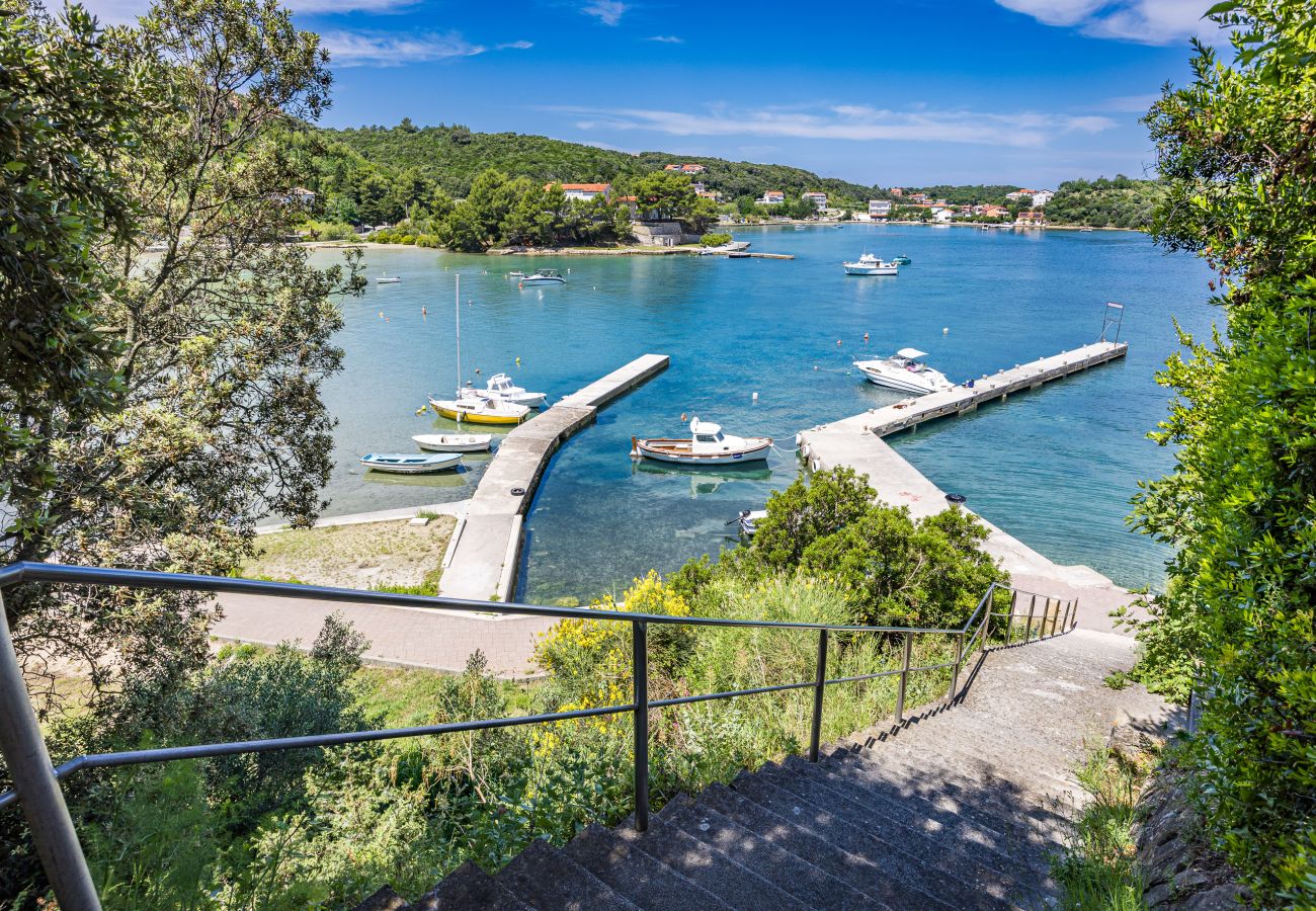 Apartment in Supetarska Draga - Apartment Nikolina 6 with Sea View