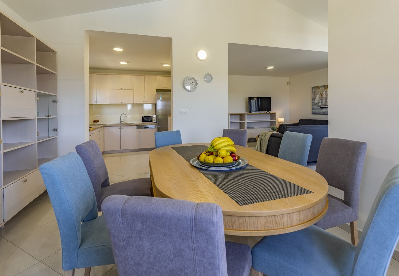 Villa in Pula - Lotus Elite Villa with Pool & Jacuzzi 2