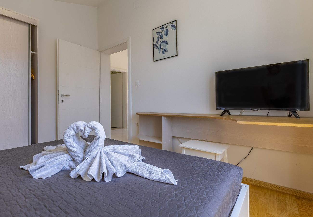 Villa in Pula - Lotus Elite Villa with Pool & Jacuzzi 2