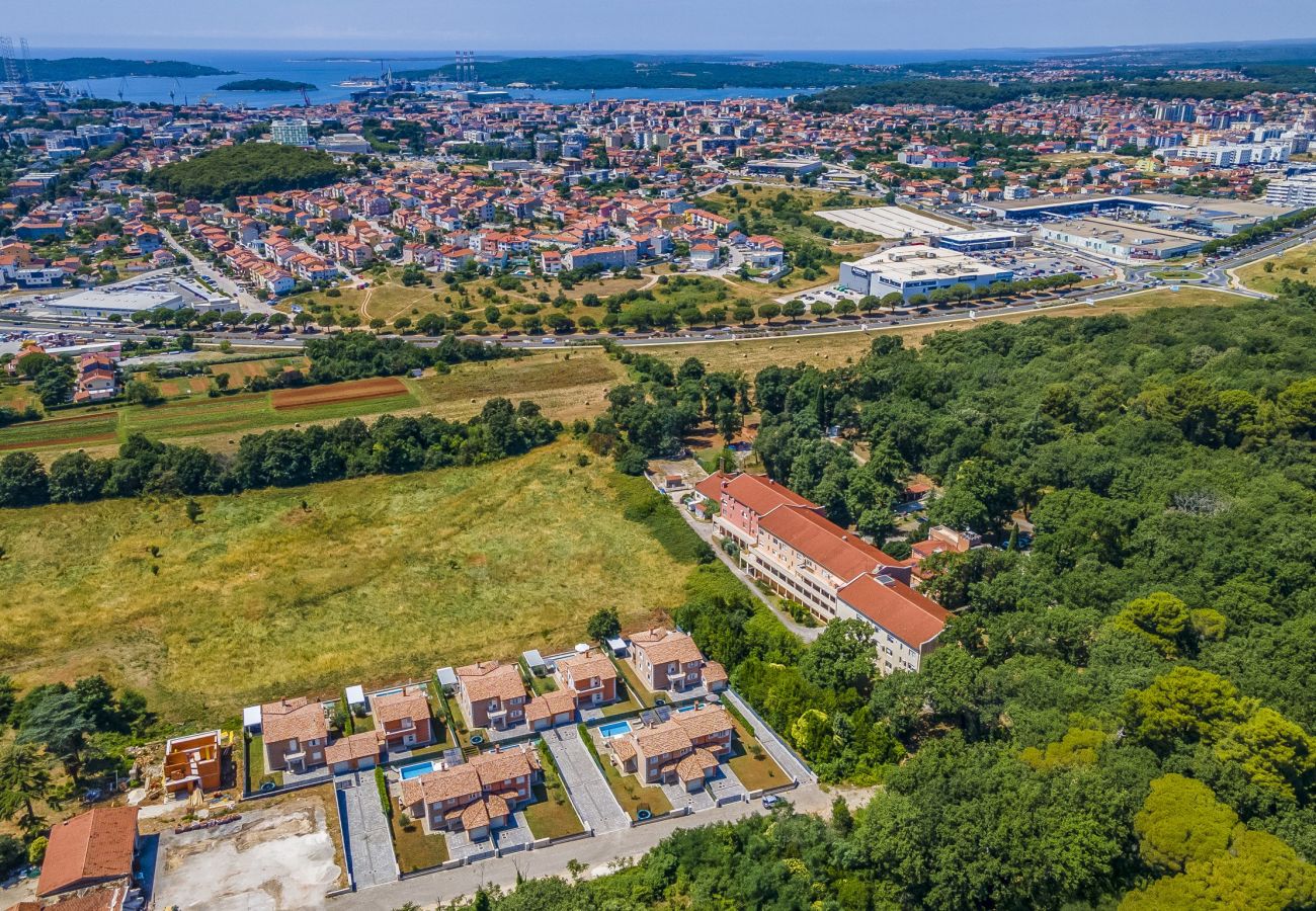 Villa in Pula - Lotus Deluxe Villa with Pool & Jacuzzi 13