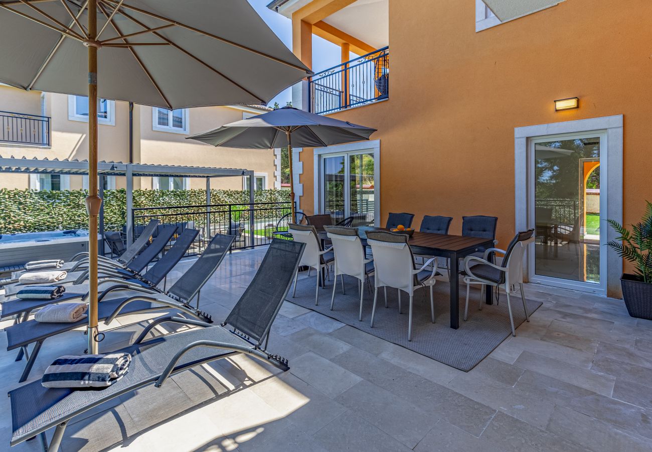 Villa in Pula - Lotus Deluxe Villa with Pool & Jacuzzi 14