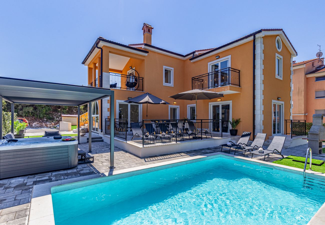 Villa in Pula - Lotus Deluxe Villa with Pool & Jacuzzi 14
