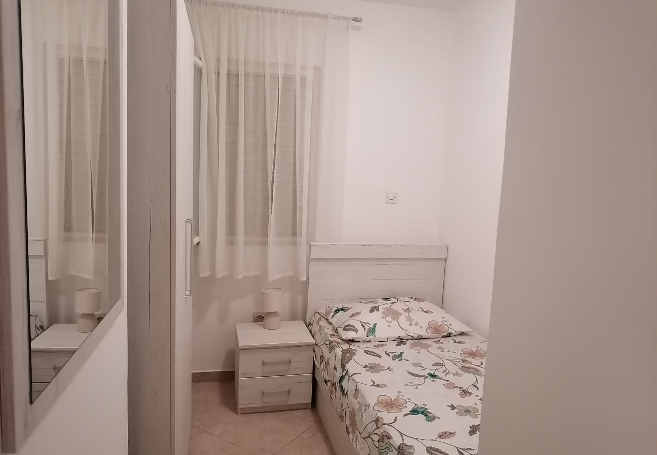 Apartment in Kampor - Four Bedroom Apt. near the Beach - Villa Jagoda