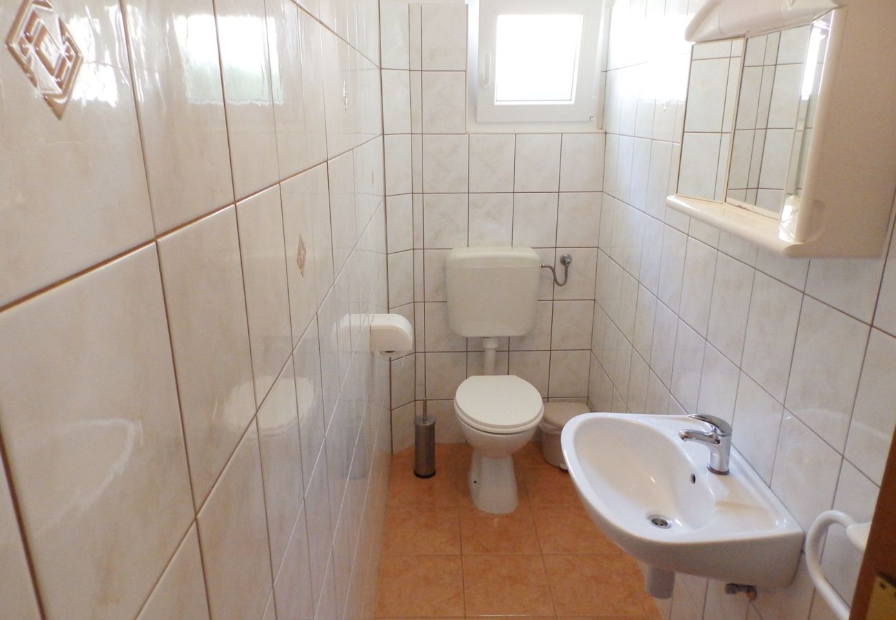 Apartment in Kampor - Two Bedroom Apartment near the Beach - Villa Jagoda