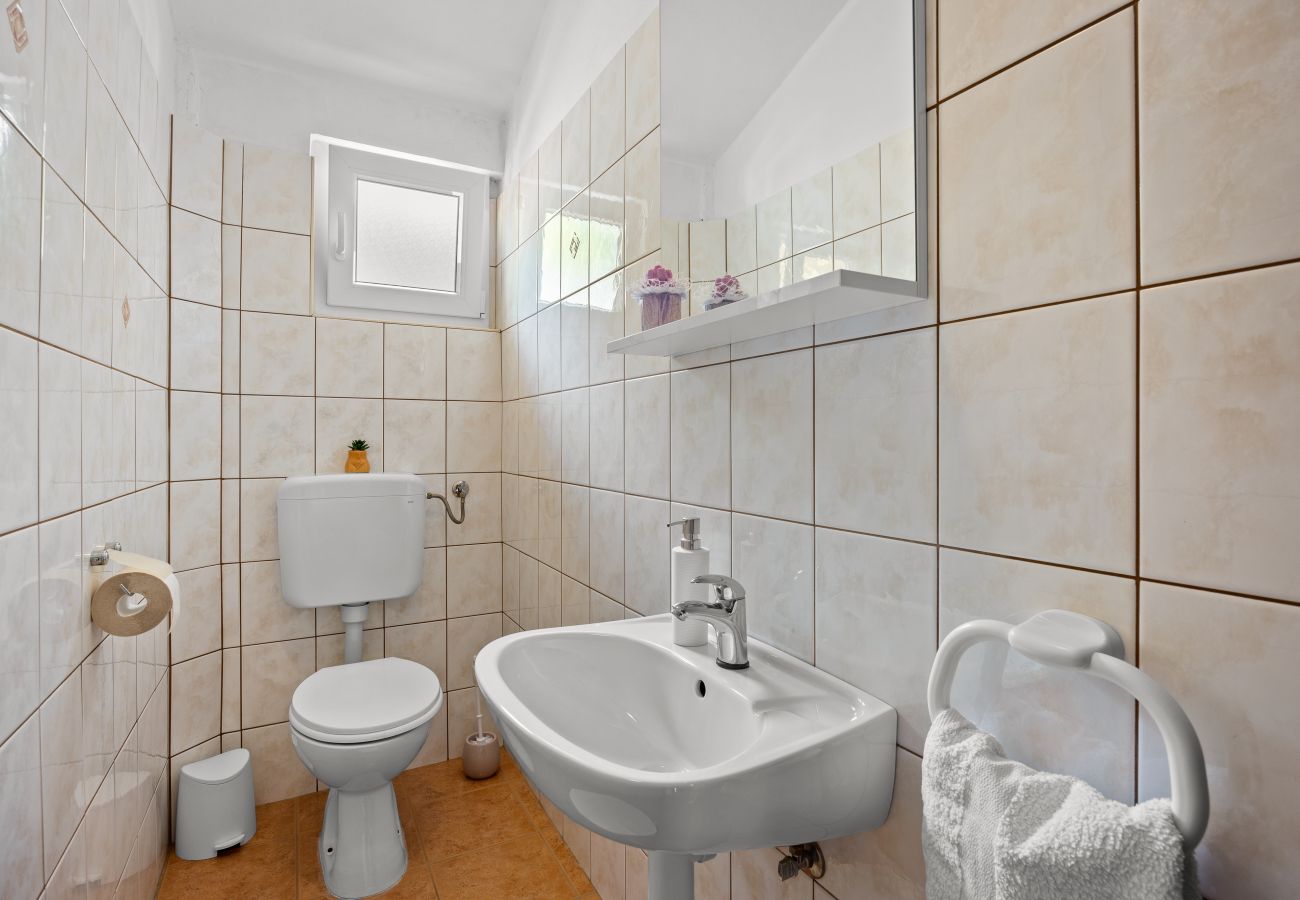 Apartment in Kampor - Two Bedroom Apt near the Beach - Villa Jagoda