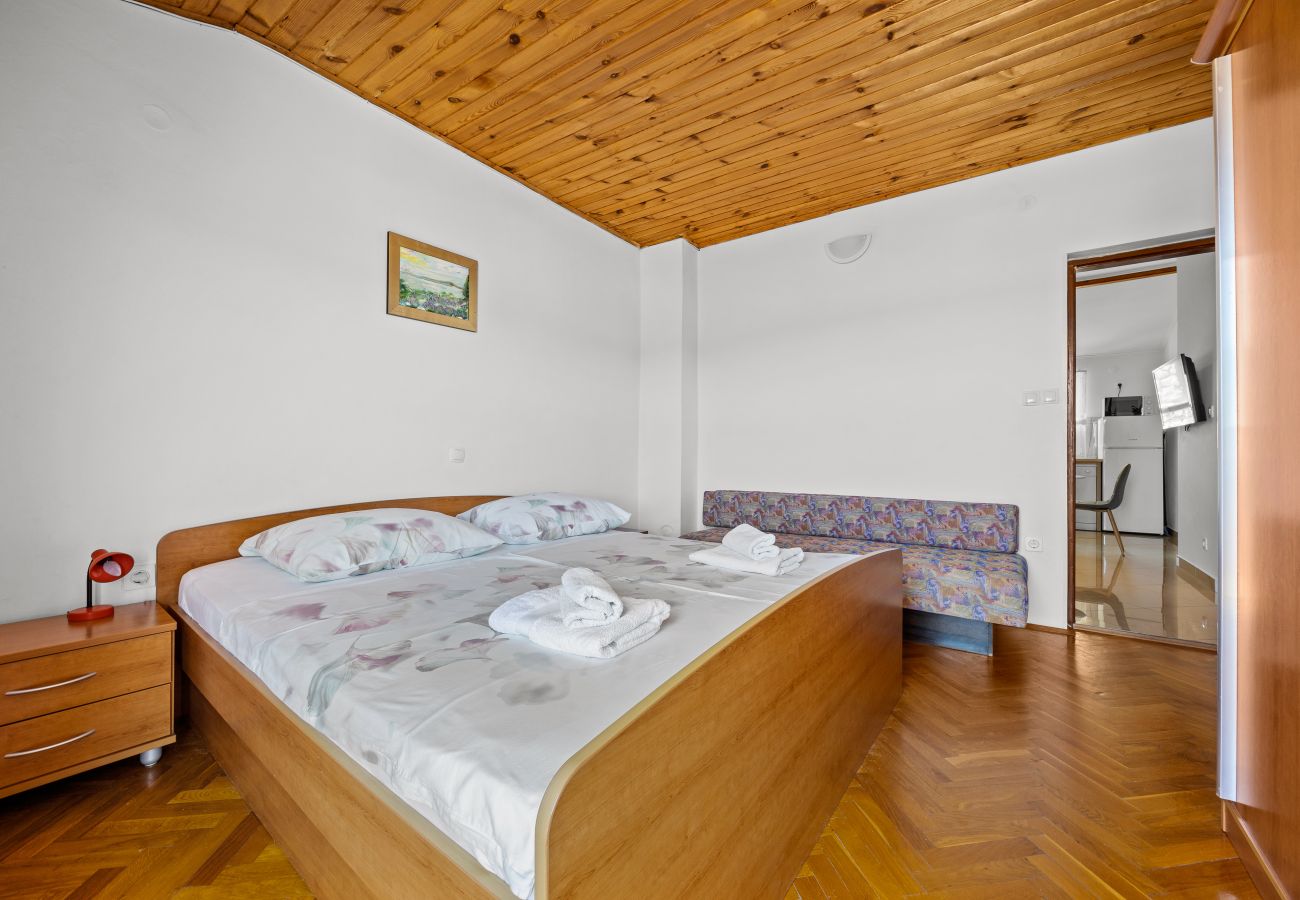 Apartment in Kampor - Two Bedroom Apt near the Beach - Villa Jagoda