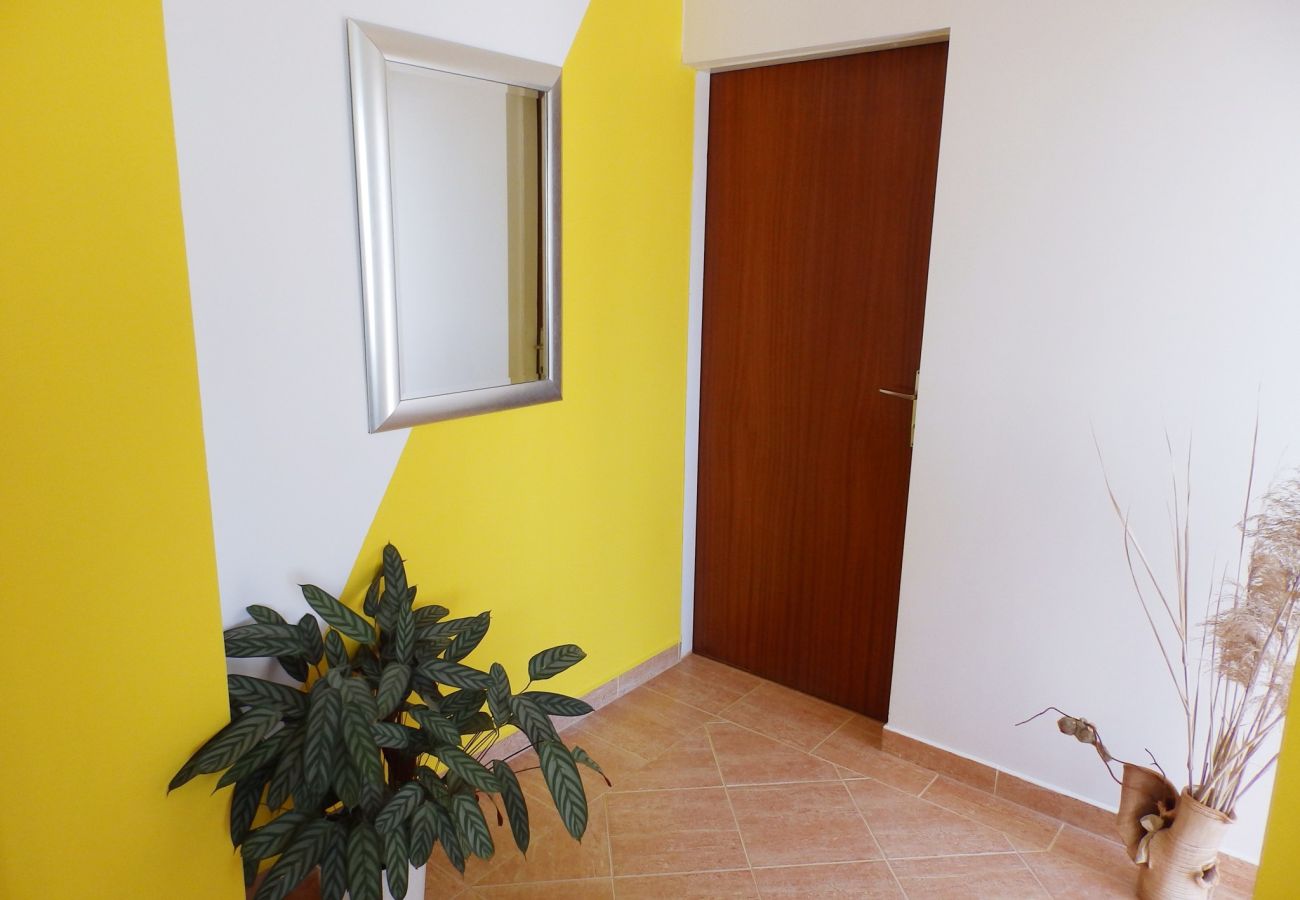 Apartment in Kampor - One Bedroom Apt. near the Beach - Villa Jagoda