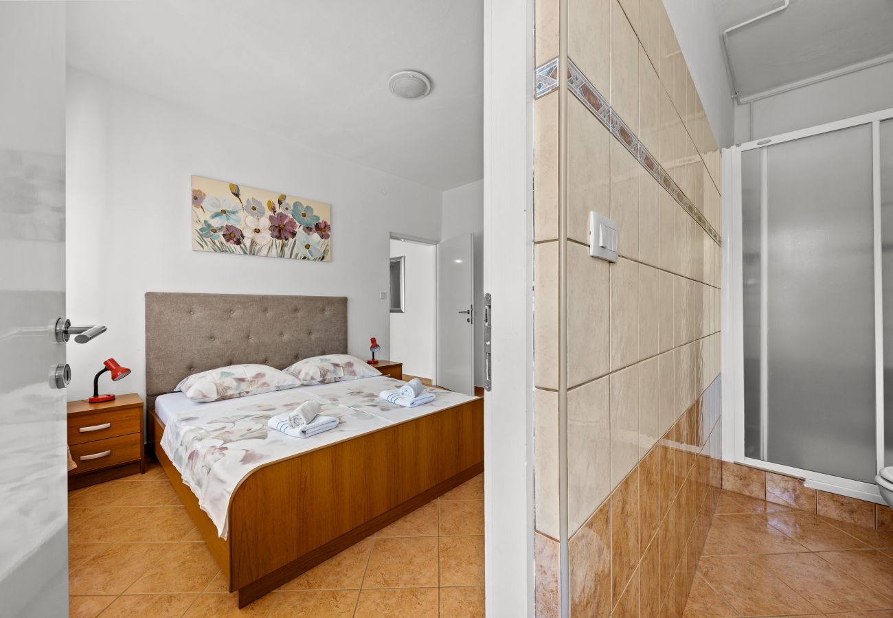 Apartment in Kampor - One Bedroom Apt. near the Beach - Villa Jagoda