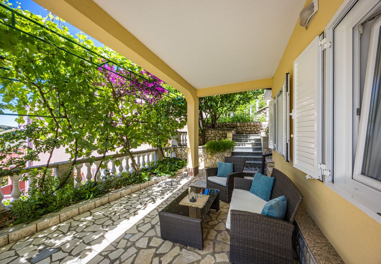 Apartment in Kampor - One Bedroom Apt. near the Beach - Villa Jagoda
