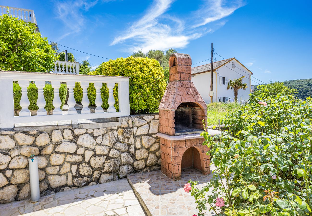 Apartment in Kampor - One Bedroom Apt. near the Beach - Villa Jagoda