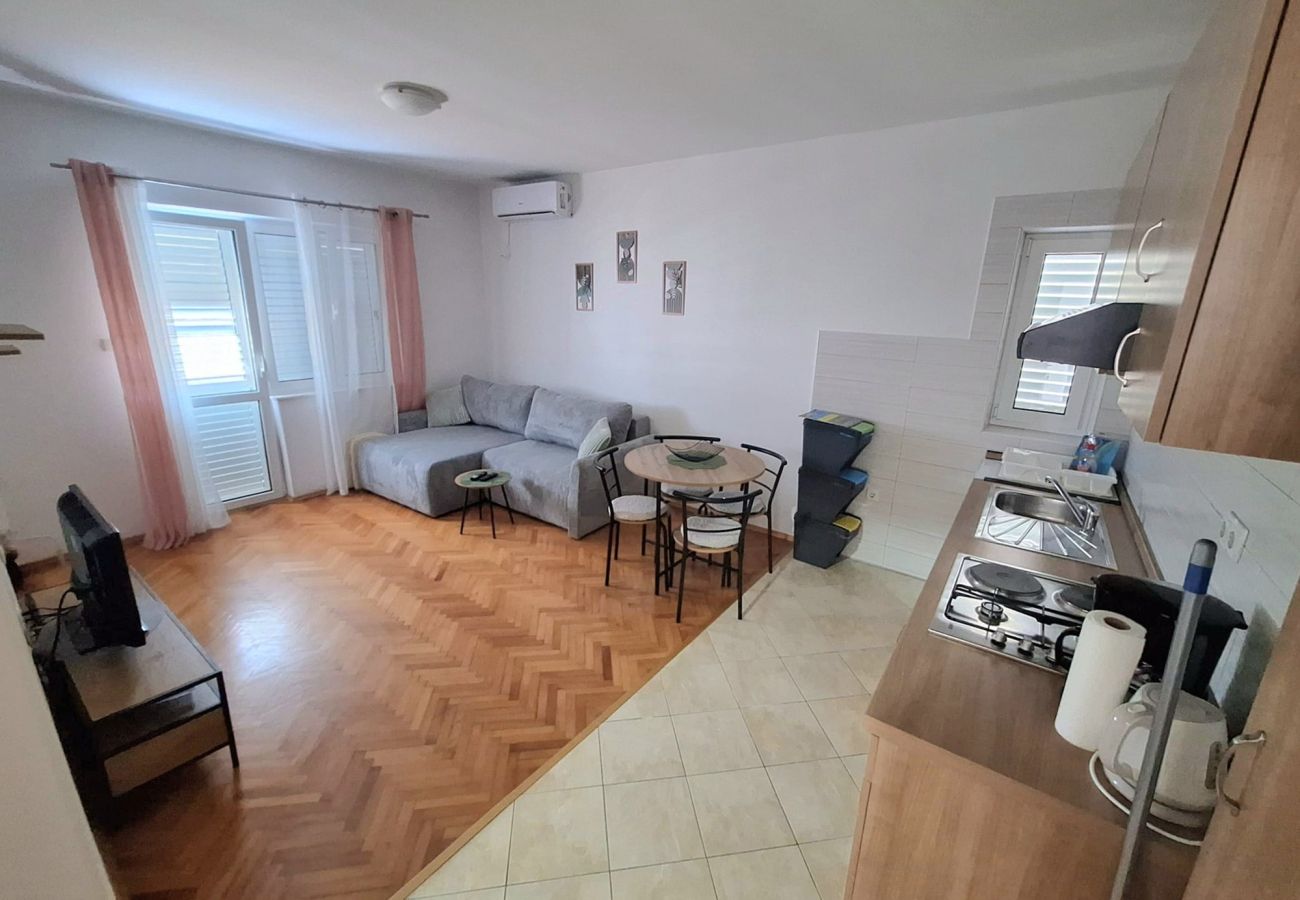 Apartment in Supetarska Draga - Apartment Nikolina 3 with Sea View