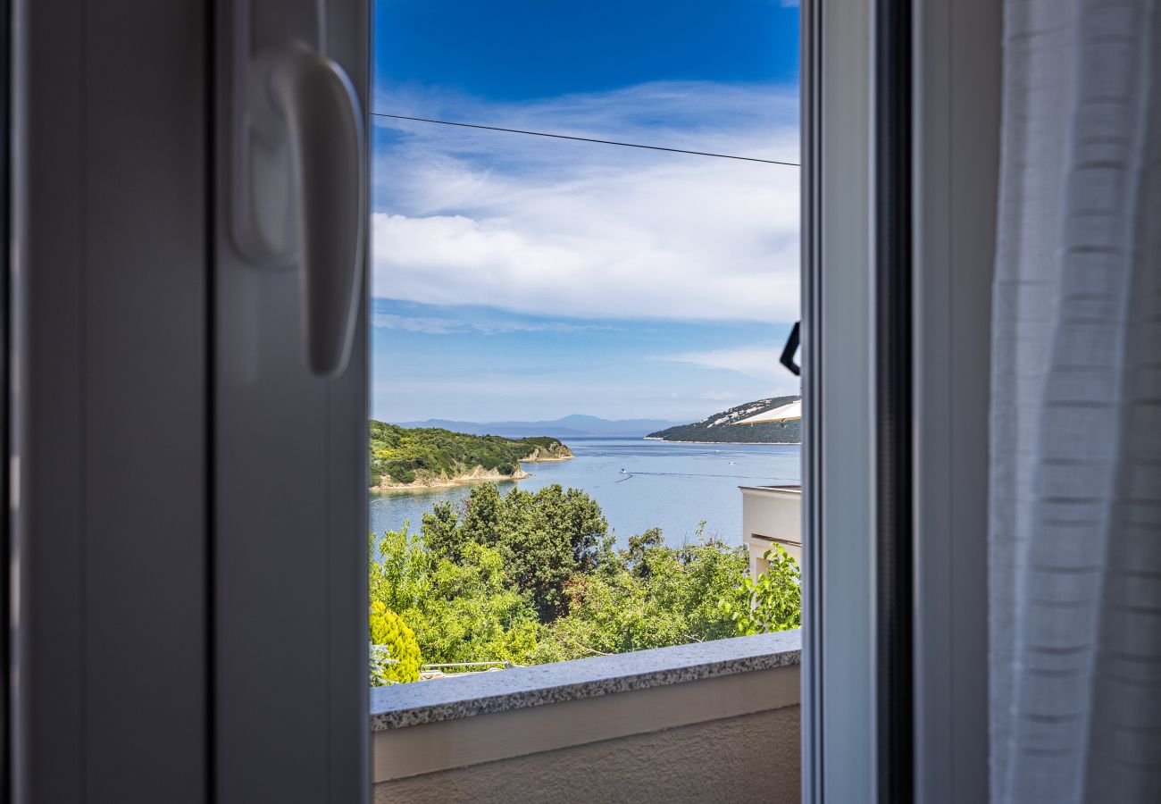 Apartment in Supetarska Draga - Apartment Nikolina 3 with Sea View