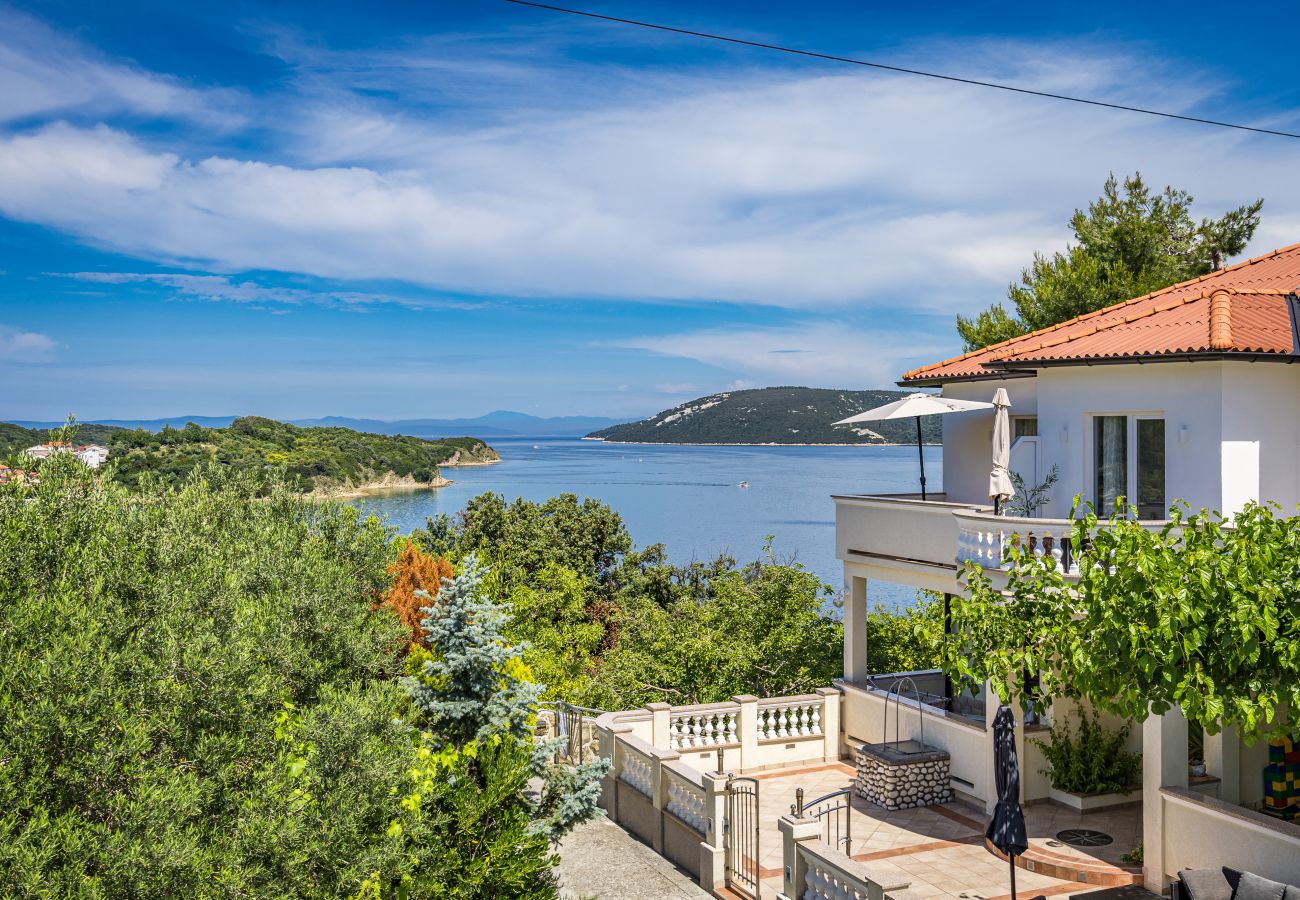 Apartment in Supetarska Draga - Apartment Nikolina 3 with Sea View