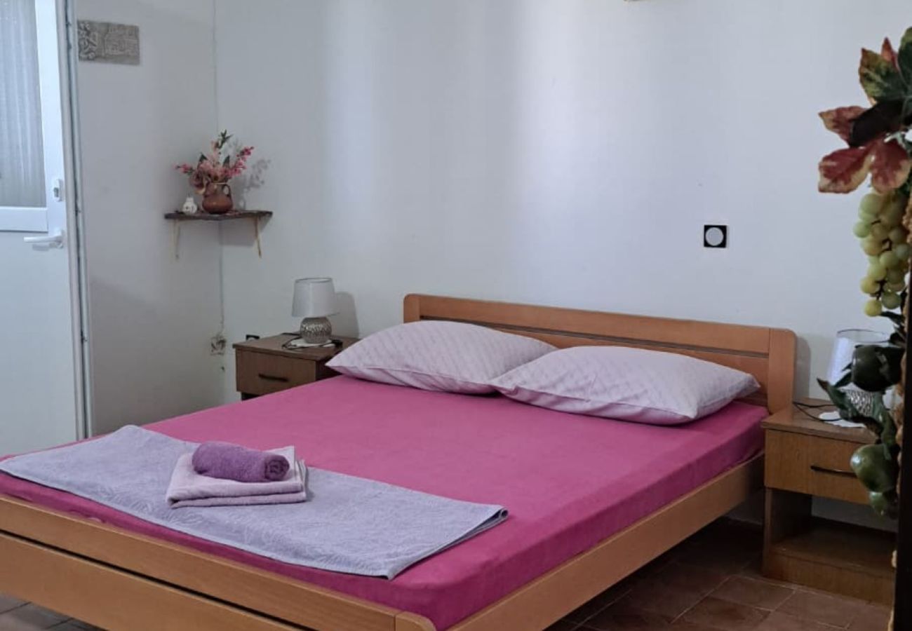 Apartment in Pag - Apartments Volarić - sea view A1